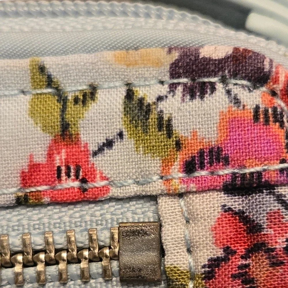 Vera Bradley Front Zip Wristlet